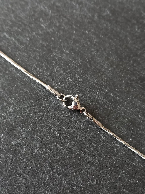 1 or 5 Stainless Steel Snake Chain Necklaces 18 inch (45.7cm) Long. Thickness 1.5mm