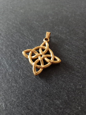 Gold Stainless Steel Chunky Witches Knot Pendant 34.5x30.5x5mm