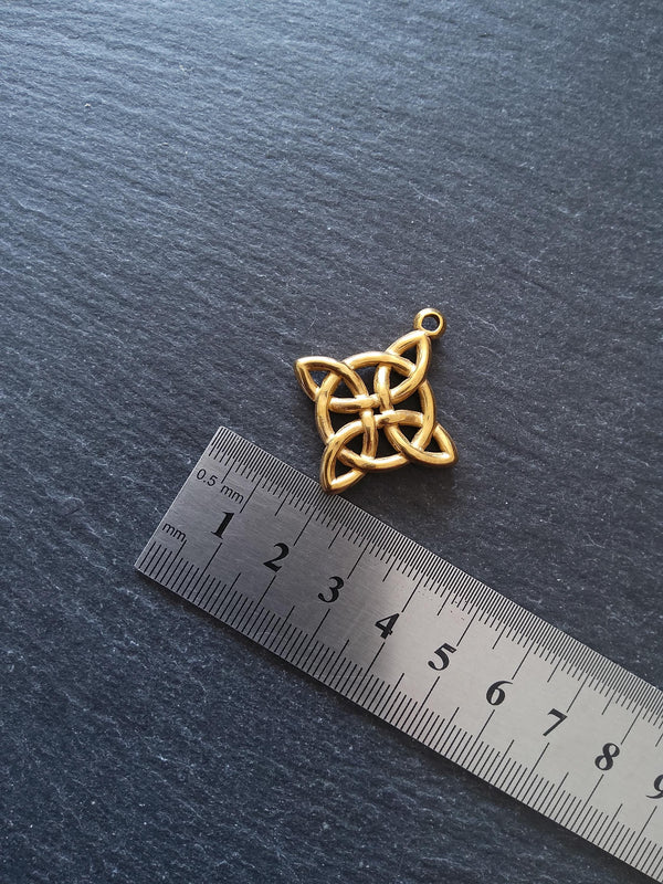 Gold Stainless Steel Chunky Witches Knot Pendant 34.5x30.5x5mm - ContentedCatz