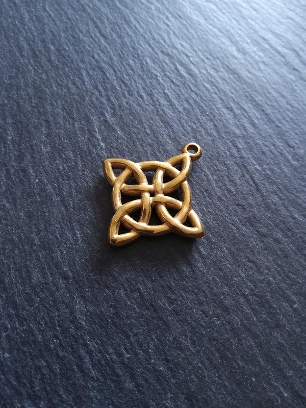 Gold Stainless Steel Chunky Witches Knot Pendant 34.5x30.5x5mm - ContentedCatz