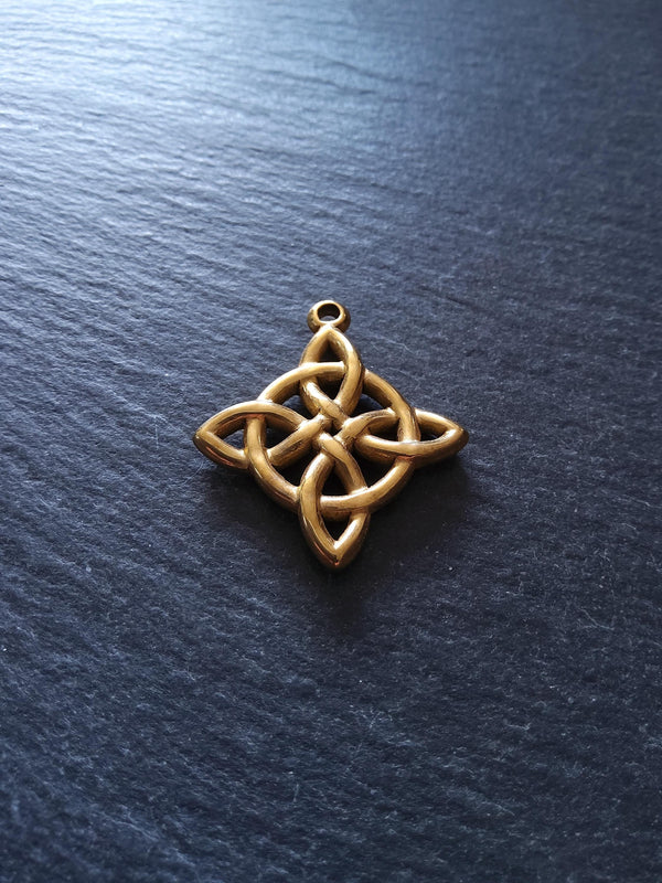 Gold Stainless Steel Chunky Witches Knot Pendant 34.5x30.5x5mm - ContentedCatz