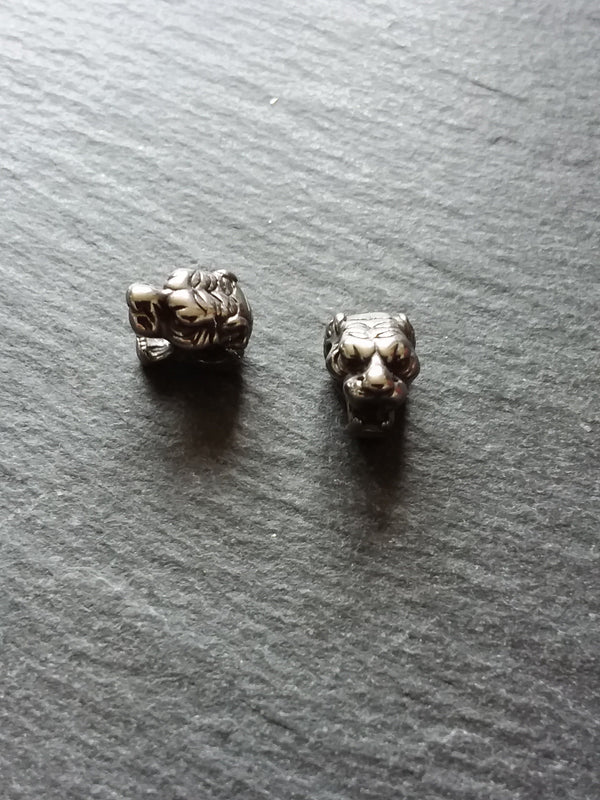 1 or 5 Stainless Steel Tiger Head Beads 11x8mm Hole: 2.5mm Side to Side - ContentedCatz