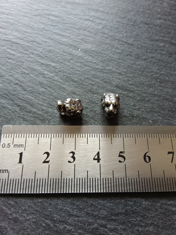 1 or 5 Stainless Steel Tiger Head Beads 11x8mm Hole: 2.5mm Side to Side - ContentedCatz