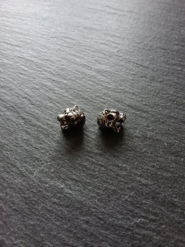 1 or 5 Stainless Steel Tiger Head Beads 11x8mm Hole: 2.5mm Side to Side - ContentedCatz