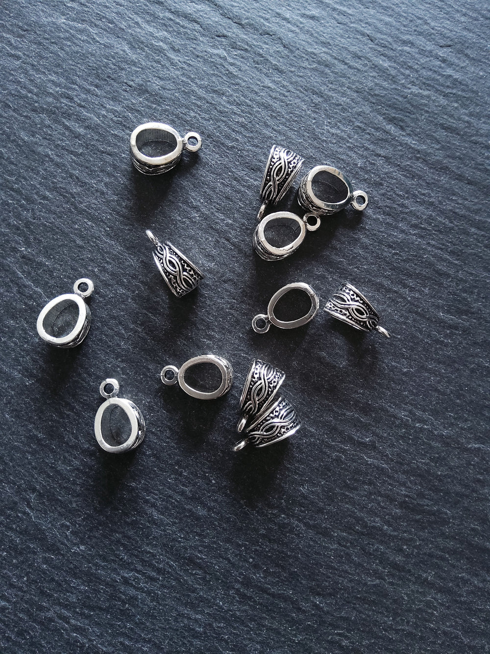 10 or 50 Antique Silver Tone Triangle Bail Beads Infinity Design 15x7x9mm - ContentedCatz