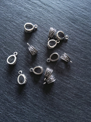 10 or 50 Antique Silver Tone Triangle Bail Beads Infinity Design 15x7x9mm - ContentedCatz