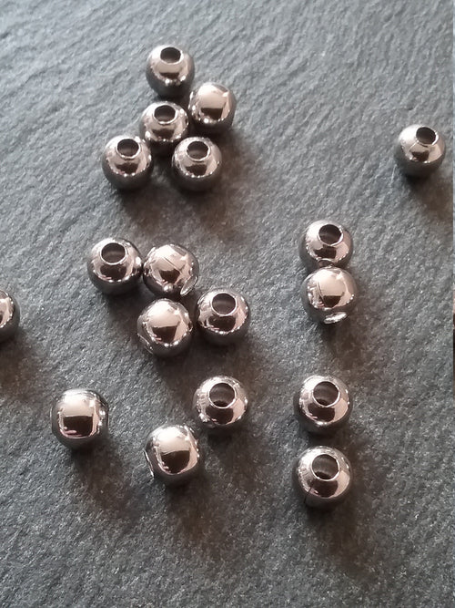 20 or 100 Stainless Steel 5mm Solid Smooth Round Spacer Beads 5x4mm Hole: 1.3mm - ContentedCatz