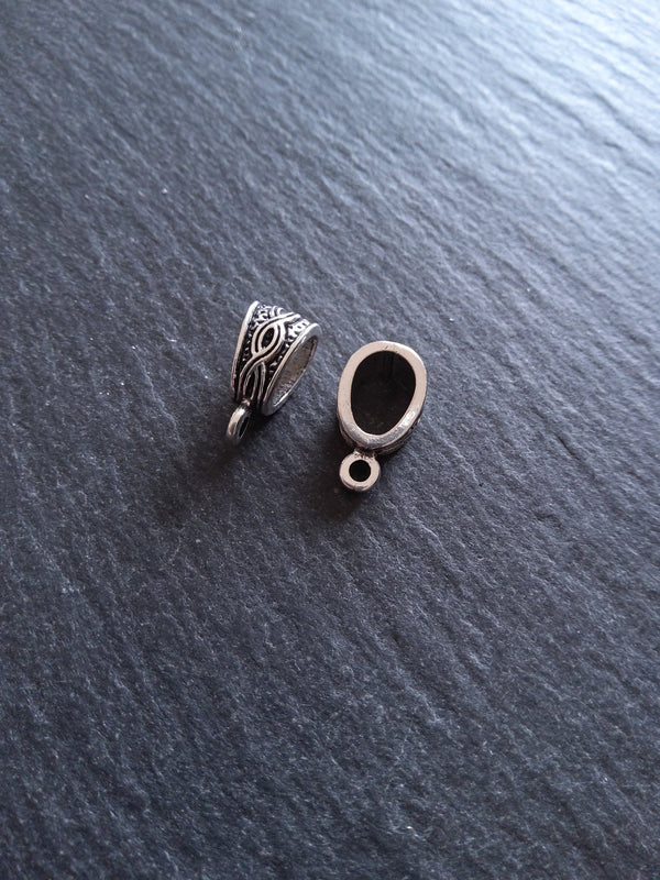 10 or 50 Antique Silver Tone Triangle Bail Beads Infinity Design 15x7x9mm - ContentedCatz