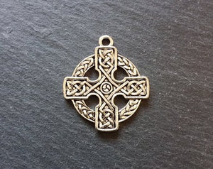 4 or 20 Round Celtic Cross Pendants Antique Silver Tone 33x29mm - ContentedCatz