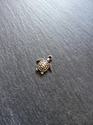 20 or 100 Little Turtle Charms Antique Silver Tone 16x14mm - ContentedCatz