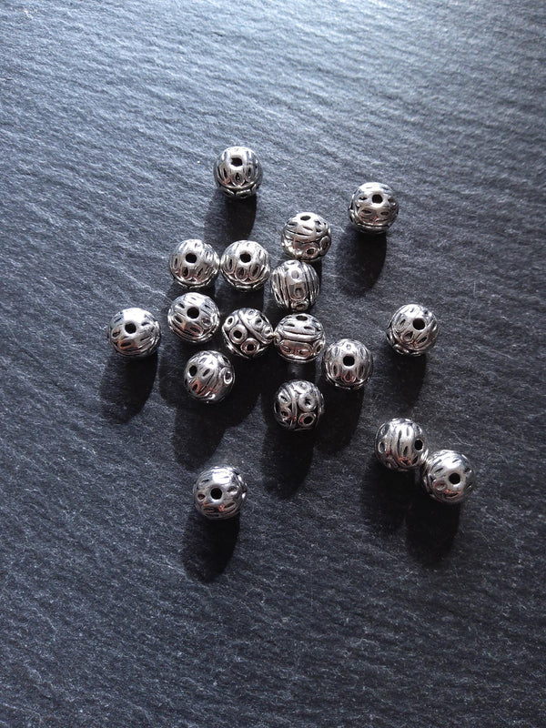 10 or 50 Antique Silver Tone Alloy 8mm Ball Beads Solid Round Patterned. Hole: 1mm Nickel FREE - ContentedCatz