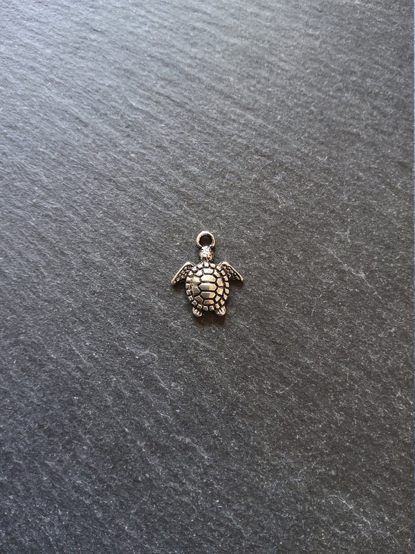 20 or 100 Little Turtle Charms Antique Silver Tone 16x14mm - ContentedCatz