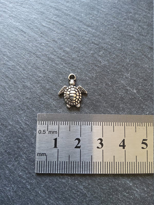 20 or 100 Little Turtle Charms Antique Silver Tone 16x14mm - ContentedCatz