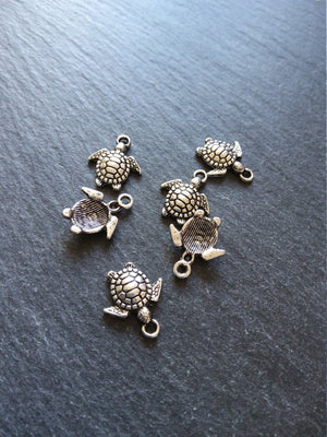 20 or 100 Little Turtle Charms Antique Silver Tone 16x14mm - ContentedCatz