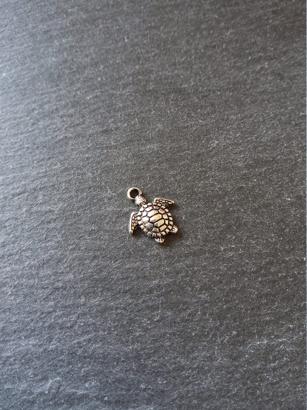 20 or 100 Little Turtle Charms Antique Silver Tone 16x14mm - ContentedCatz