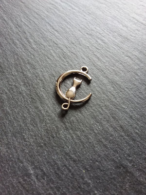 4 or 20 Silver Tone Cat & Crescent Moon Connector Charms 28x20mm - ContentedCatz