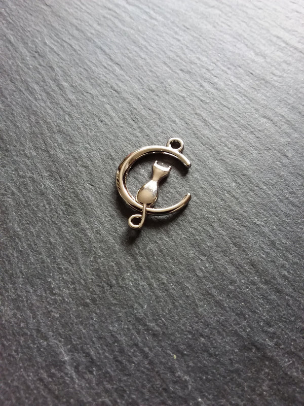4 or 20 Silver Tone Cat & Crescent Moon Connector Charms 28x20mm - ContentedCatz
