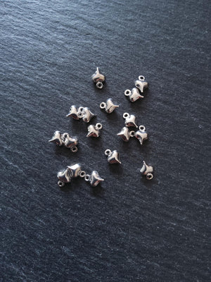 20 or 100 Tiny Hollow Heart Charms Silver Tone Alloy 9x6mm - ContentedCatz