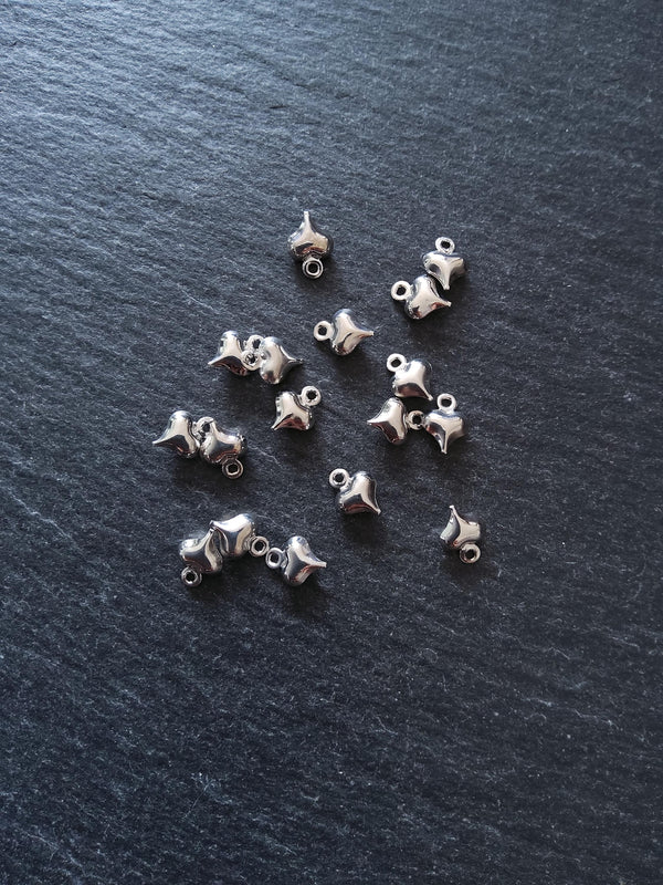 20 or 100 Tiny Hollow Heart Charms Silver Tone Alloy 9x6mm - ContentedCatz