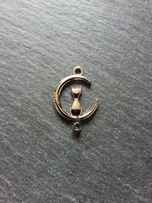 4 or 20 Silver Tone Cat & Crescent Moon Connector Charms 28x20mm - ContentedCatz