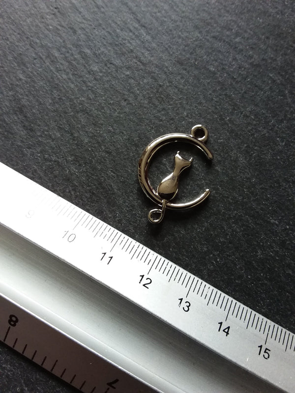 4 or 20 Silver Tone Cat & Crescent Moon Connector Charms 28x20mm - ContentedCatz