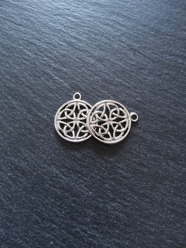 2 or 10 Dara Celtic Knot Round Stainless Steel Charms 24x20x2mm - ContentedCatz