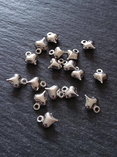 20 or 100 Tiny Hollow Heart Charms Silver Tone Alloy 9x6mm - ContentedCatz