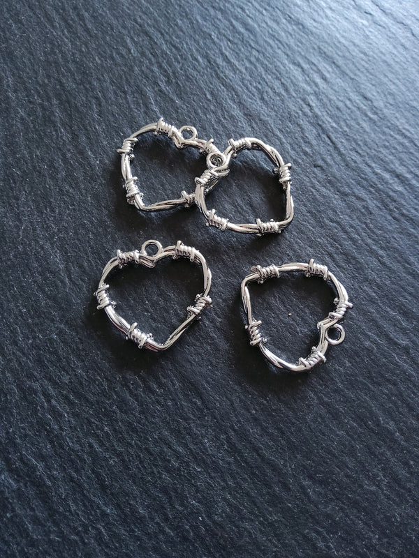 4 or 20 Barbed Wire Heart Charms Antique Silver 25x24mm - ContentedCatz