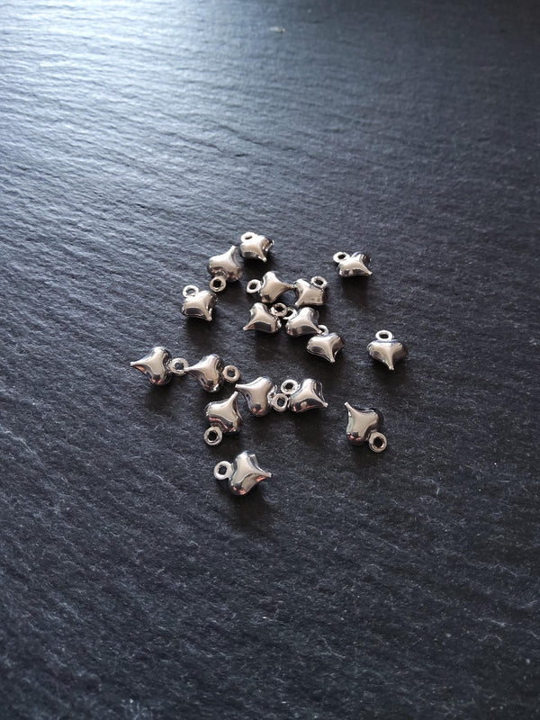 20 or 100 Tiny Hollow Heart Charms Silver Tone Alloy 9x6mm - ContentedCatz