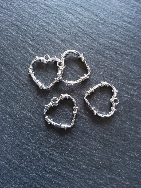 4 or 20 Barbed Wire Heart Charms Antique Silver 25x24mm - ContentedCatz