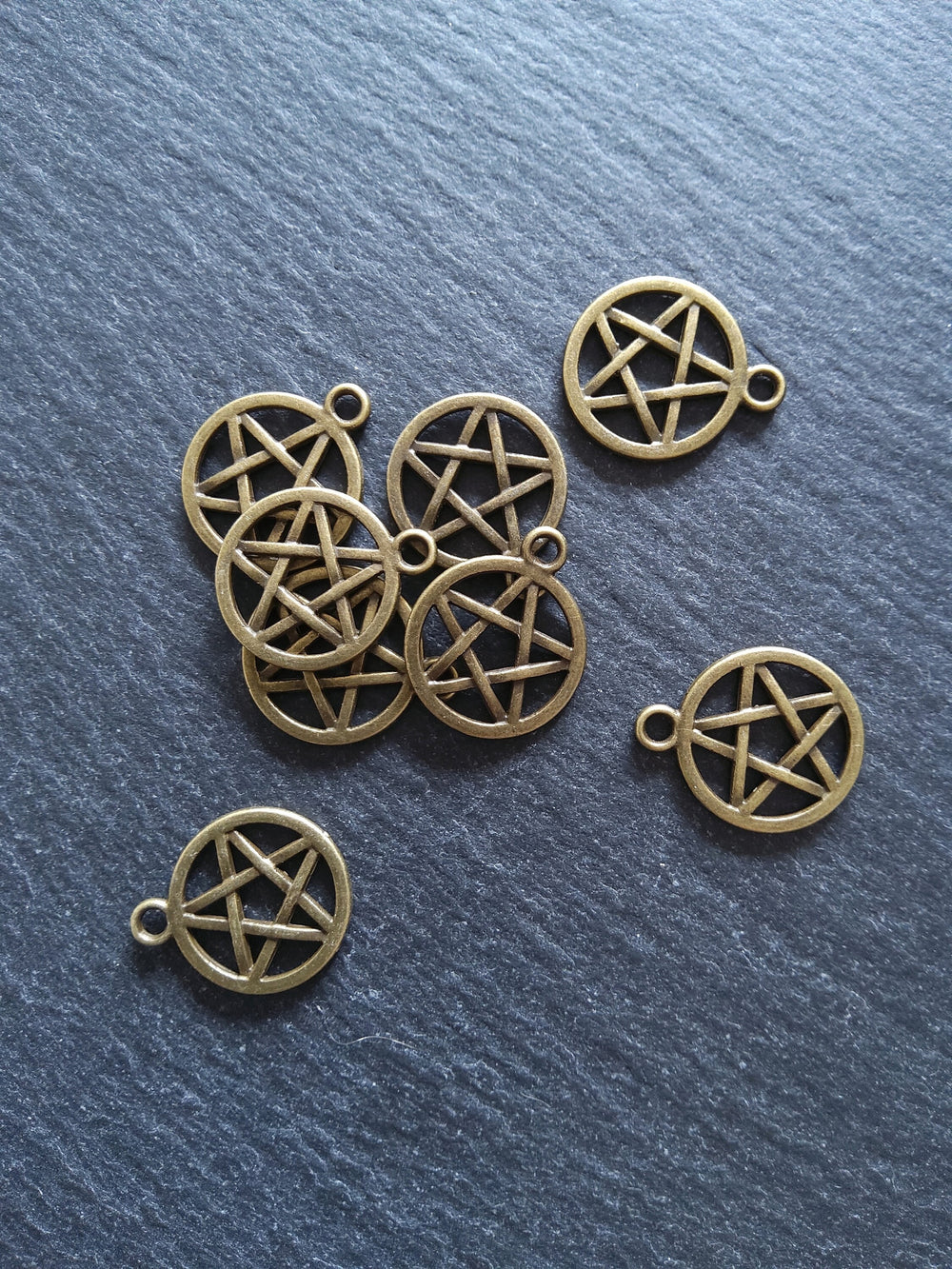 10 or 50 Antique Bronze Tone Pentagram Charms 20x17mm. Nickel FREE Inactive - ContentedCatz