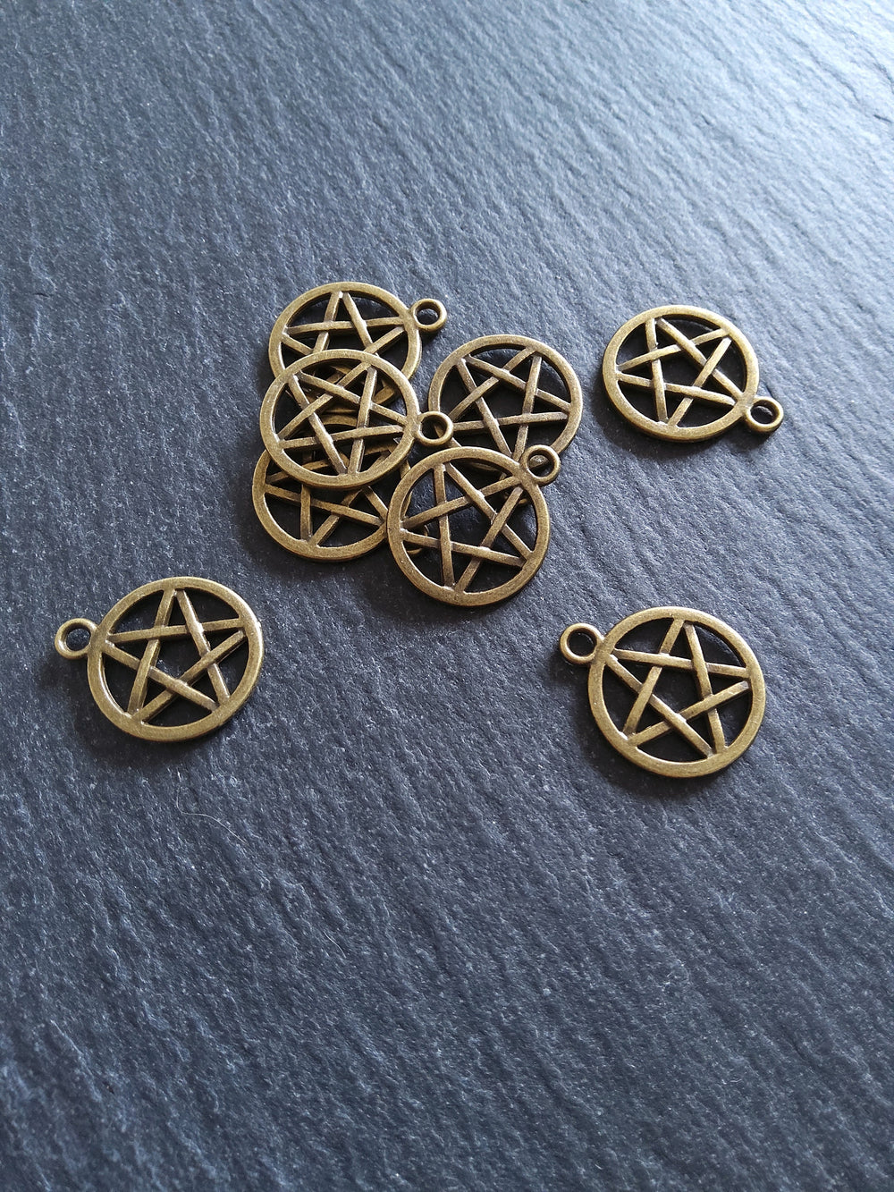 10 or 50 Antique Bronze Tone Pentagram Charms 20x17mm. Nickel FREE Inactive - ContentedCatz