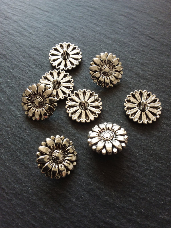 6 or 30 Flower Metal Shank Buttons Antique Silver Tone 18mm (6/8") Fasteners - ContentedCatz