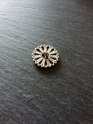 6 or 30 Flower Metal Shank Buttons Antique Silver Tone 18mm (6/8") Fasteners - ContentedCatz