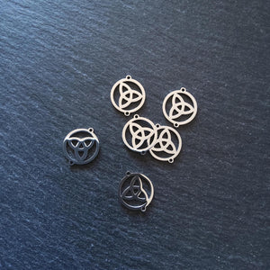 2 or 10 Triquetra Flat Round Stainless Steel Connector Charms 17.5x15x1mm