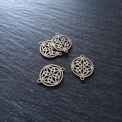 2 or 10 Dara Celtic Knot Flat Round Stainless Steel Connector Charms 18.5x14.5x1mm