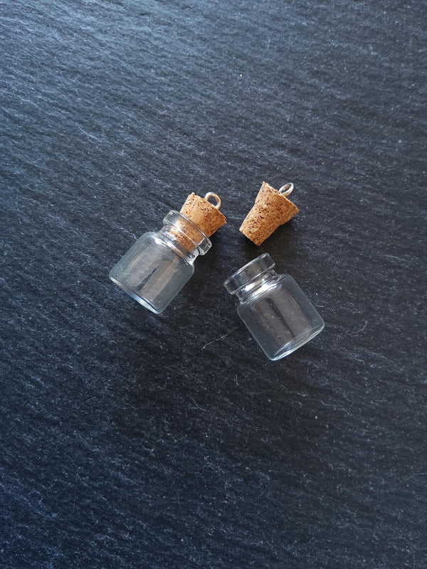 10 Little Glass Bottles with Cork Stopper Size 18x15mm