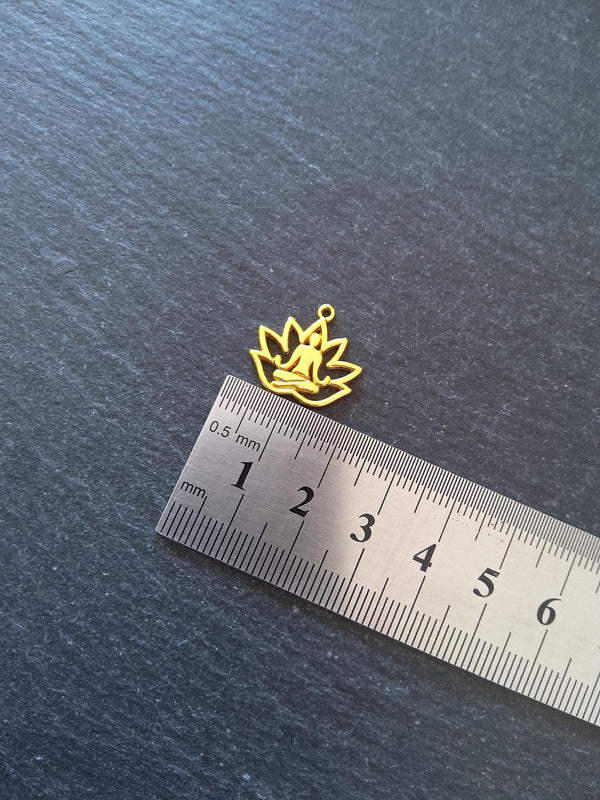 10 or 50 Bright Gold Tone Alloy Lotus Flower Meditation Yoga Charms 18x17mm