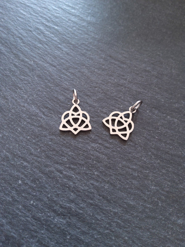 2 or 10 Stainless Steel Irish Love Knot Silver Charms 15x12mm