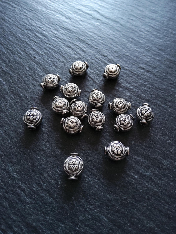 10 or 50 Silver Tone 8mm Flower Design Flattened Rounded Spacer Beads 10x8x5mm, Hole: 1.5mm