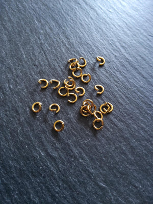 20 or 100 Real 18K Gold Ion Plated 5mm Diameter Strong Stainless Steel Jump Rings 0.8mm (20 Gauge) Inner Diameter: 3.1mm