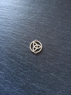 2 or 10 Triquetra Flat Round Stainless Steel Connector Charms 17.5x15x1mm