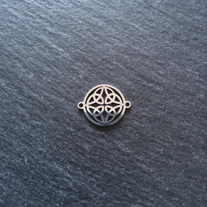 2 or 10 Dara Celtic Knot Flat Round Stainless Steel Connector Charms 18.5x14.5x1mm