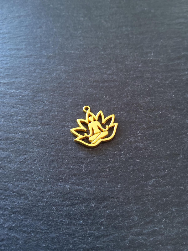10 or 50 Bright Gold Tone Alloy Lotus Flower Meditation Yoga Charms 18x17mm