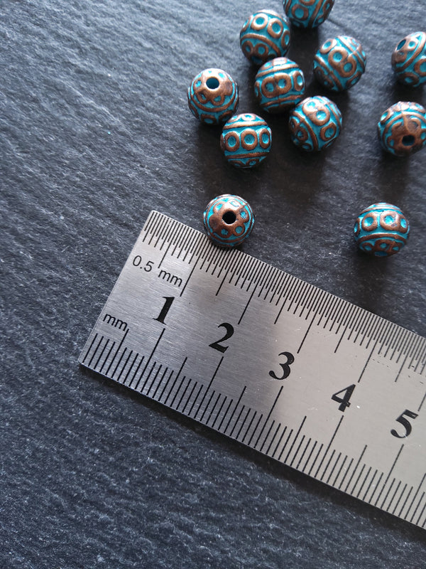 10 or 50 Antique Copper Tone 8mm Ball Beads With Blue Patina Hole: 1.8mm