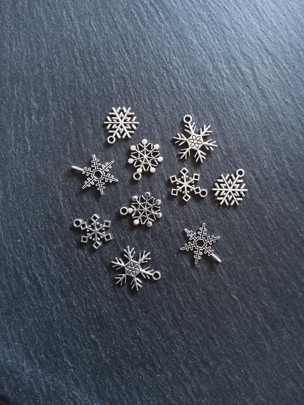 10 or 50 Mixed Snowflake Charms Antique Silver Tone Alloy 11x8mm