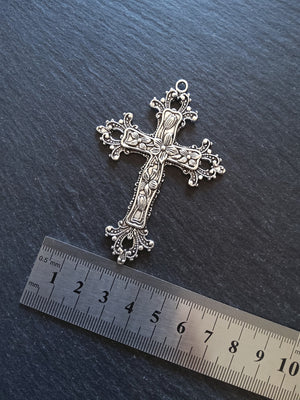2 or 10 Large Antique Silver Tone Crucifix Pendants Victorian Flower Pattern 74x53mm Nickel FREE