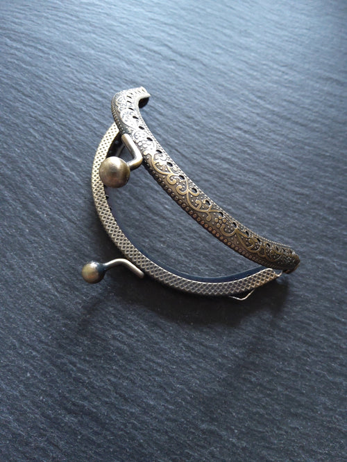 Patterned Antique Bronze 8.5cm Metal Arch Frame Kiss Clasp For Purse Bag (3 3/8 inch)