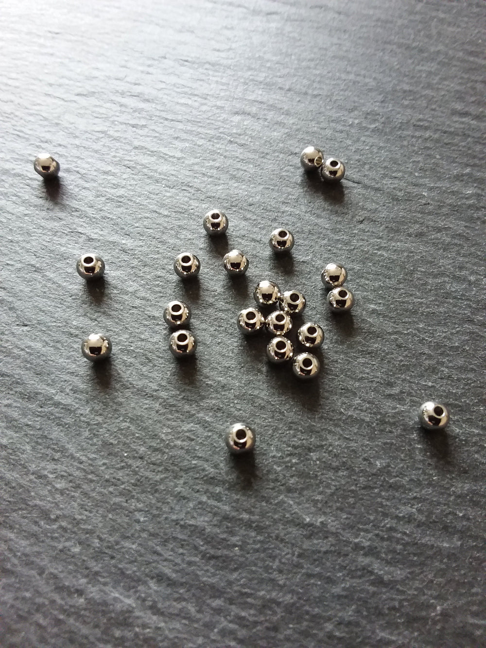 20 or 100 Stainless Steel 4mm Solid Round Spacer Beads Hole: 1.5mm - ContentedCatz