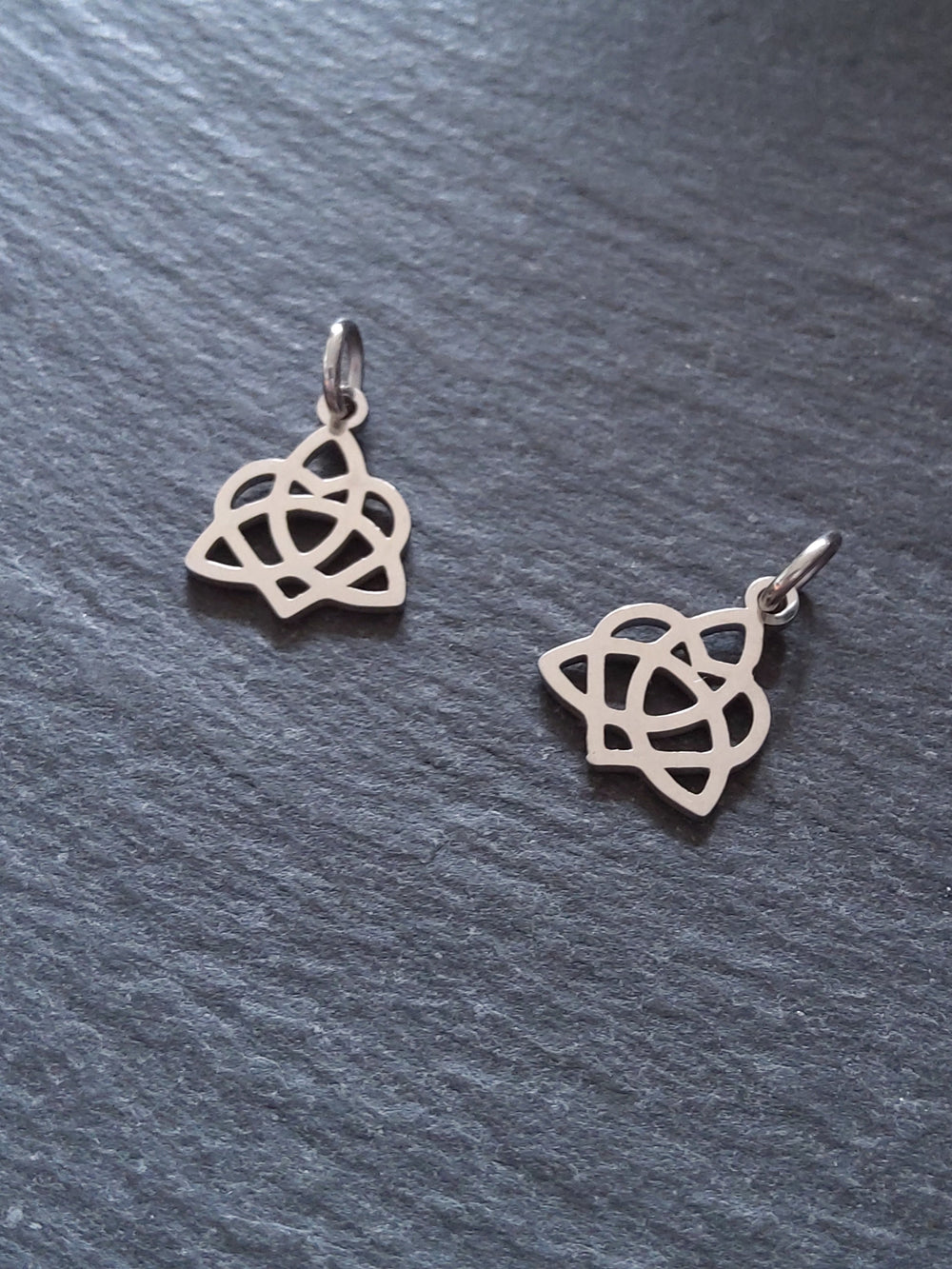 2 or 10 Stainless Steel Irish Love Knot Silver Charms 15x12mm
